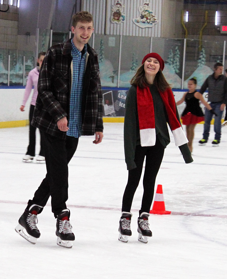 Ice Skating Sessions Open Skate Times Skatetown Ice Arena Roseville Ca